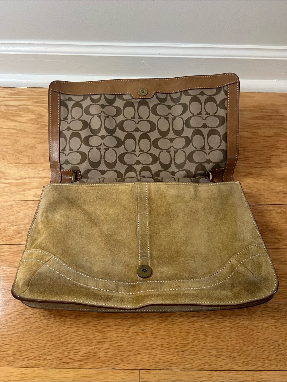 VTG Coach Y2K Soho Tan Suede Large Flap Shoulder Bag 9664 - Full Set W/ Box! - Picture 4 of 14